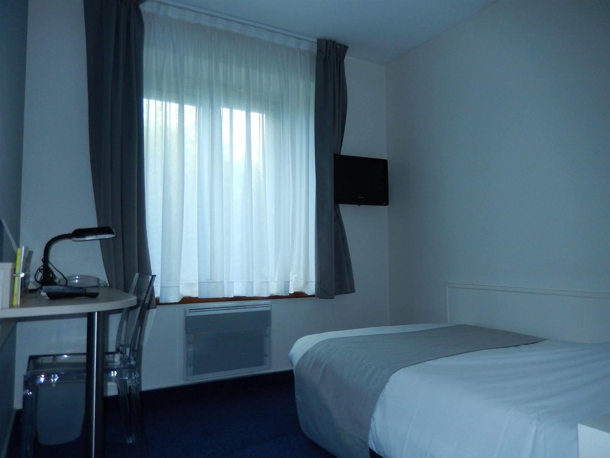 Logis Hotel Lodge La Valette Cesson-Sévigné Εξωτερικό φωτογραφία