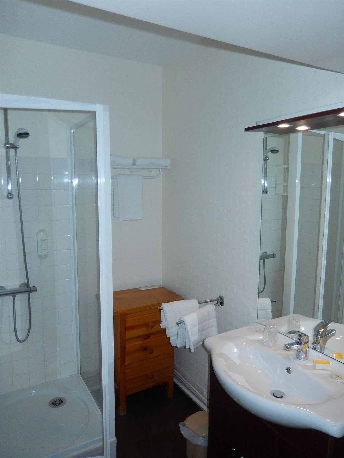 Logis Hotel Lodge La Valette Cesson-Sévigné Εξωτερικό φωτογραφία